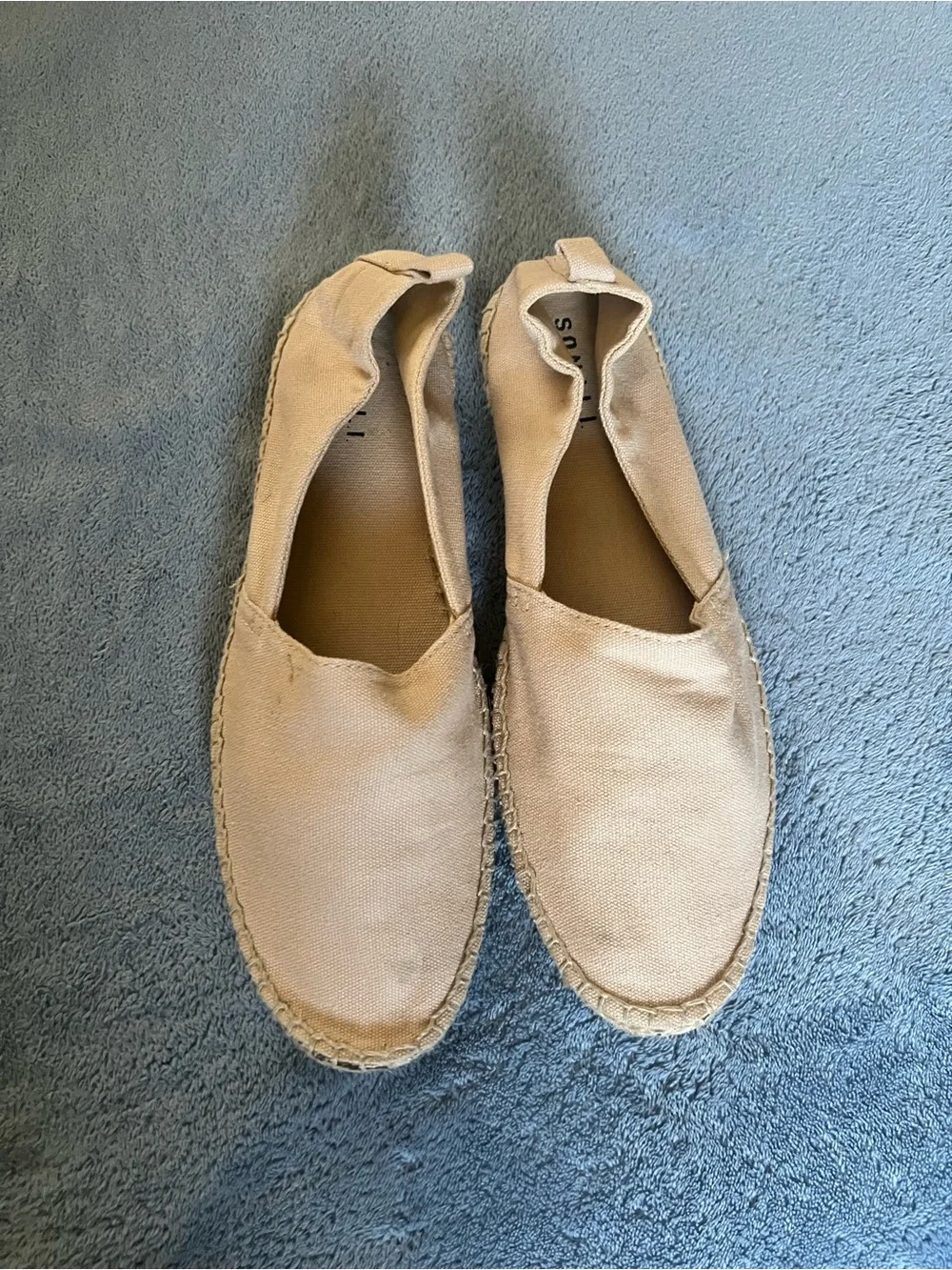 2 Pairs of Flat shoes